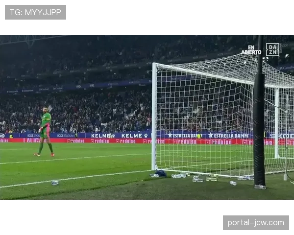 赫罗纳租借门将重伤引发连锁反应,紧急签下布兰科救火